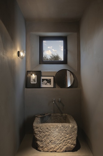 AGUA Indoor / Outdoor wall light