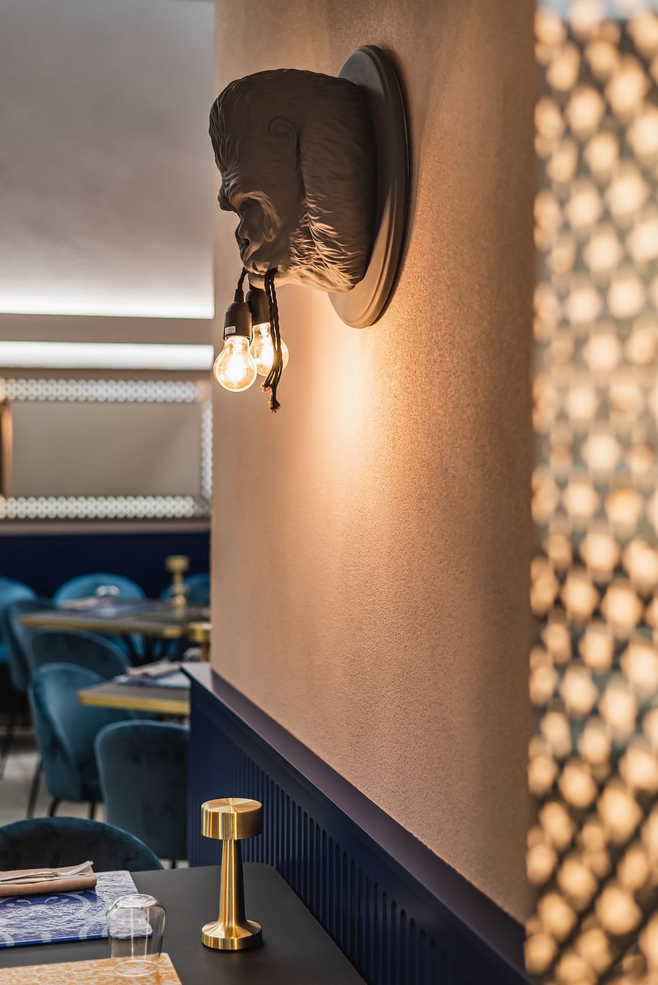 Ugorilla wall light-Curarto designer lighting