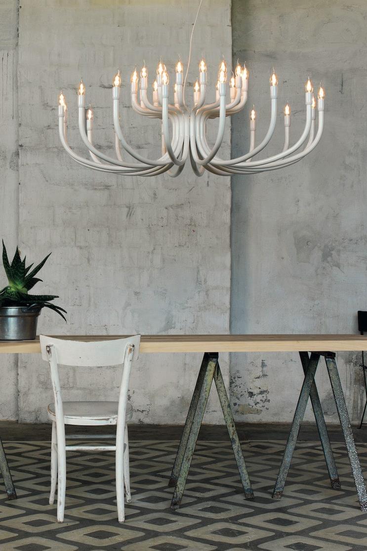 Chandelier Snoob at Curarto Chandelier Snoob at Curarto