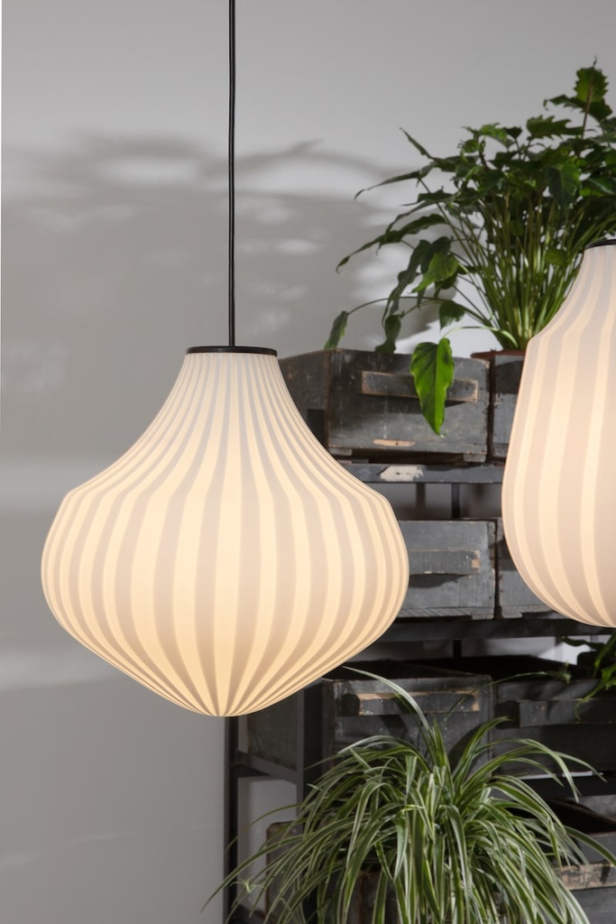 CIRCUS Type A pendant light by Curarto room view