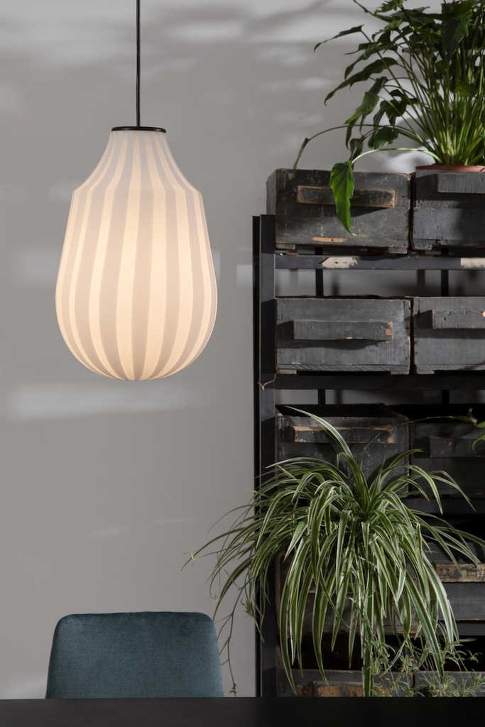 CIRCUS Type C pendant light by Curarto room view